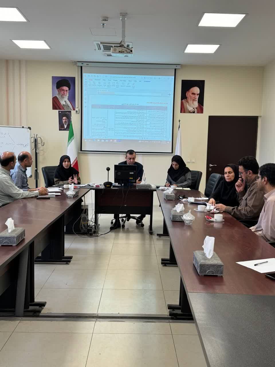 جلسه هماهنگی مدرسین دوره کارورزی 