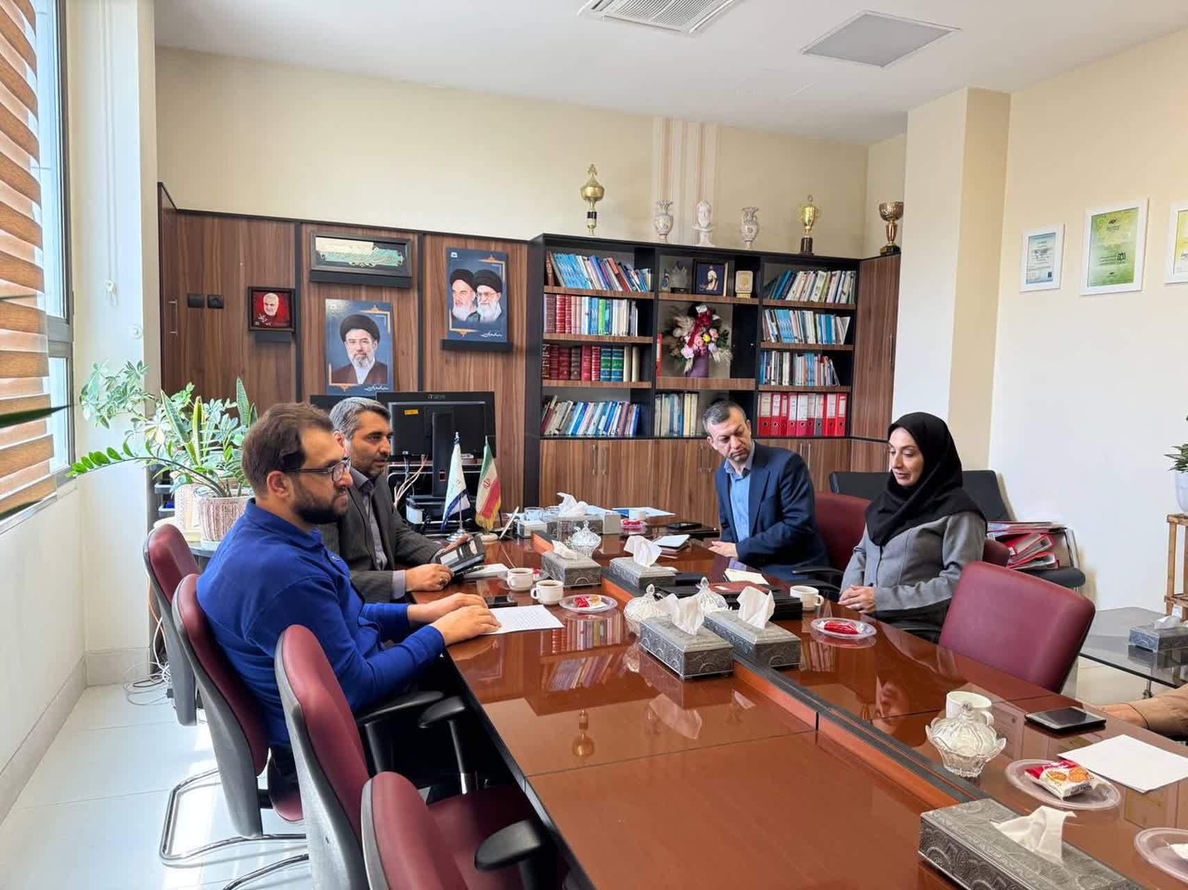 جلسه بررسی نحوه حضور و غیاب 